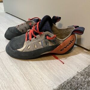Womens Climbing Shoes - Gray and Red
